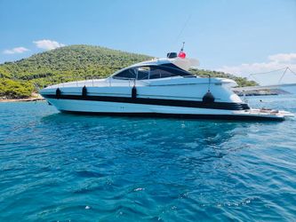 56' Pershing 2000 Yacht For Sale